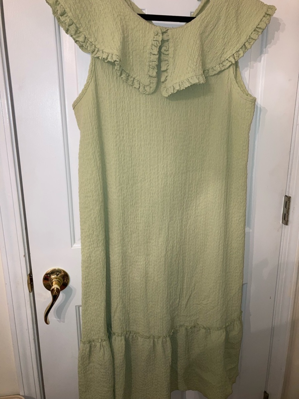 Lisa Says Gah Sleeveless Ruffled Collar Midi Dress in Sage Green